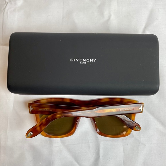 Givenchy turtle shell sunglasses - Picture 3 of 6